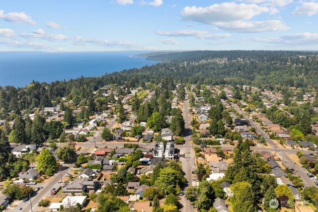 9718 12th Avenue NW, Seattle, WA 98117