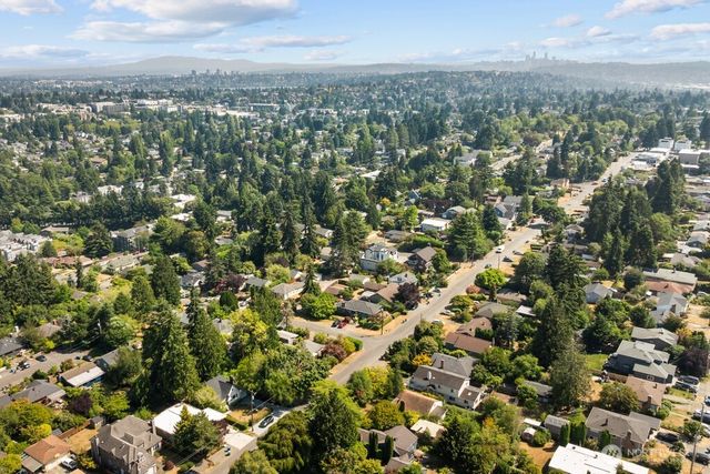 9718 12th Avenue NW, Seattle, WA 98117