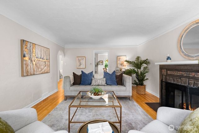9718 12th Avenue NW, Seattle, WA 98117