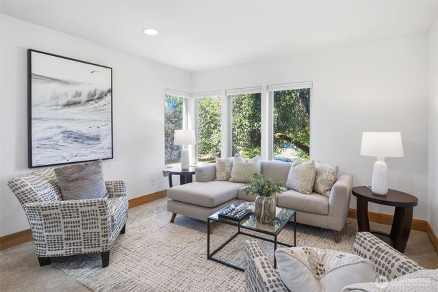5804 17th Avenue S, Seattle, WA 98108