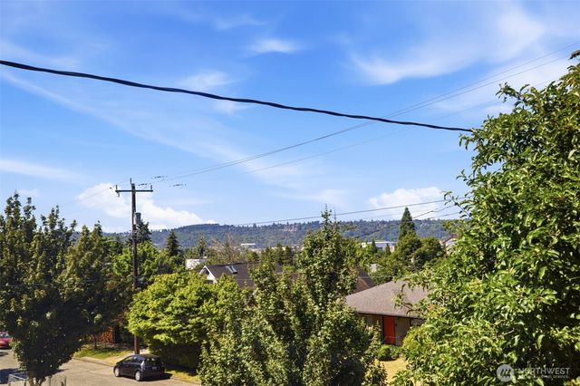 5804 17th Avenue S, Seattle, WA 98108