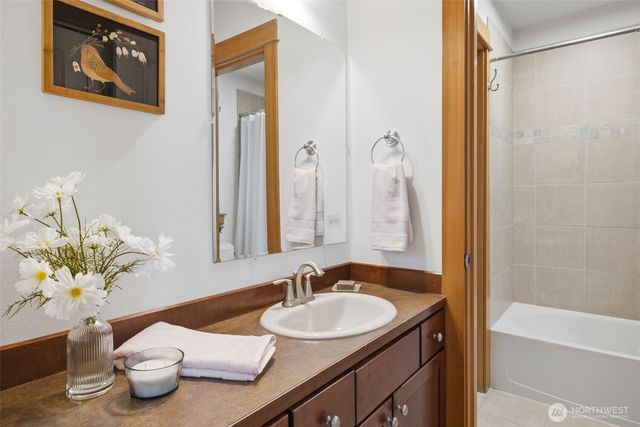 5804 17th Avenue S, Seattle, WA 98108