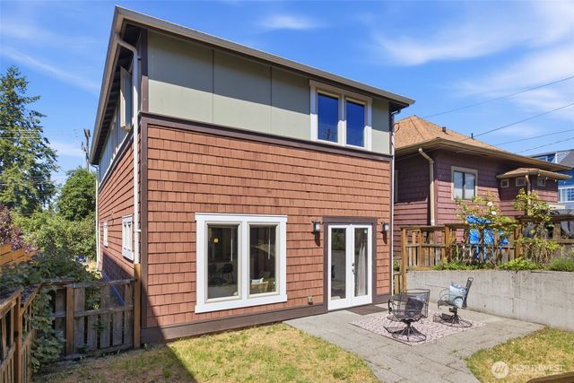 5804 17th Avenue S, Seattle, WA 98108