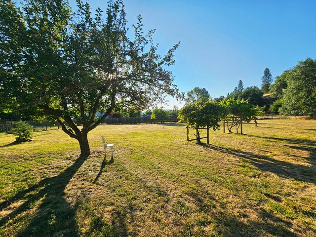 1931 Dellwood Drive, Grants Pass, OR 97526
