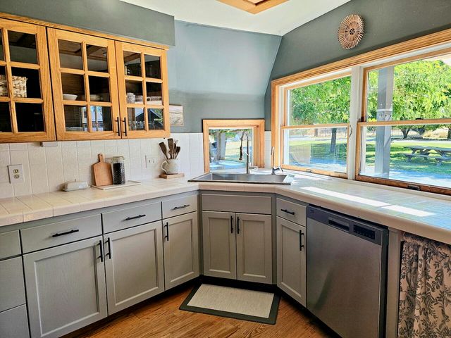 1931 Dellwood Drive, Grants Pass, OR 97526