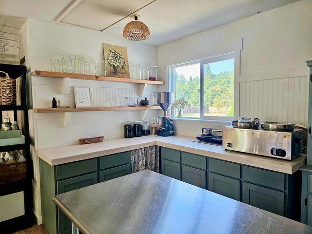 1931 Dellwood Drive, Grants Pass, OR 97526