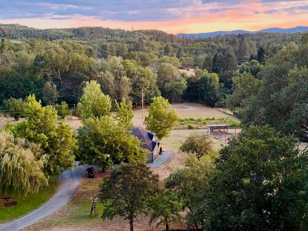 1931 Dellwood Drive, Grants Pass, OR 97526