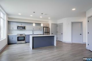 1435 10th Street 405, Fort Lee, NJ 07024
