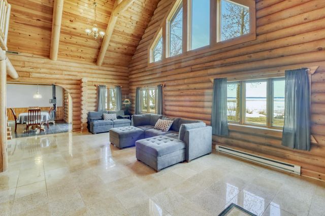 21748 E Height Of Land Drive, Detroit Lakes, MN 56501