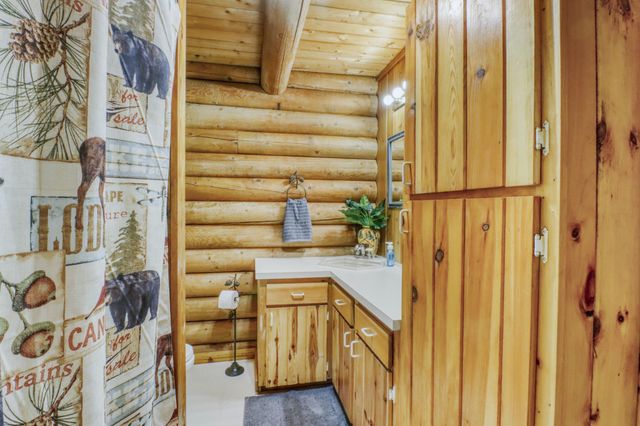 21748 E Height Of Land Drive, Detroit Lakes, MN 56501