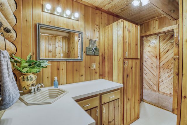 21748 E Height Of Land Drive, Detroit Lakes, MN 56501