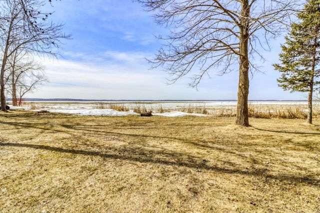 21748 E Height Of Land Drive, Detroit Lakes, MN 56501
