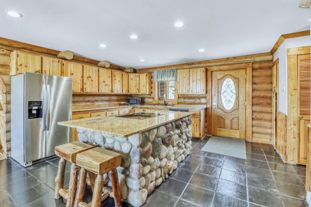 21748 E Height Of Land Drive, Detroit Lakes, MN 56501