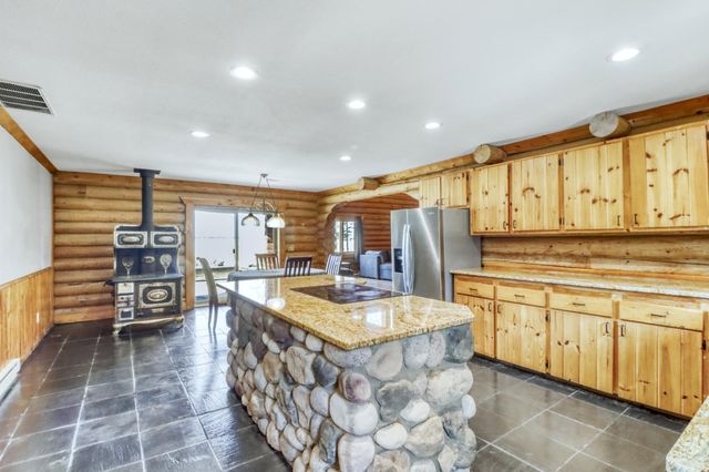 21748 E Height Of Land Drive, Detroit Lakes, MN 56501