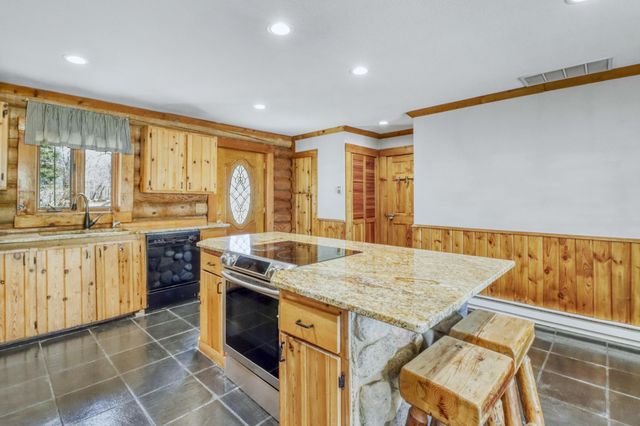 21748 E Height Of Land Drive, Detroit Lakes, MN 56501