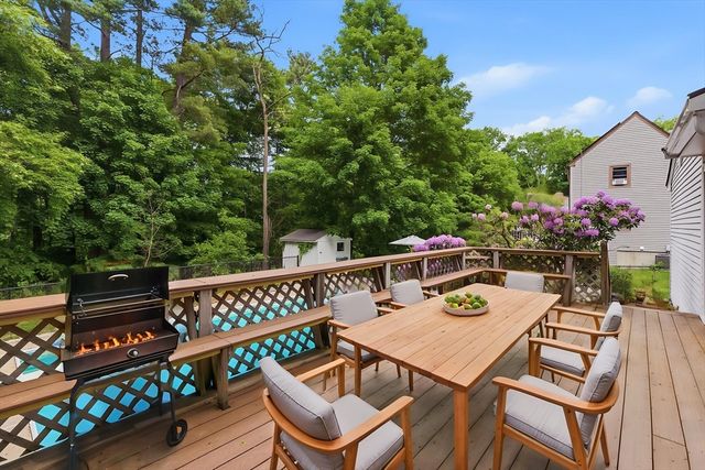 10 Arnold Road, Framingham, MA 01701