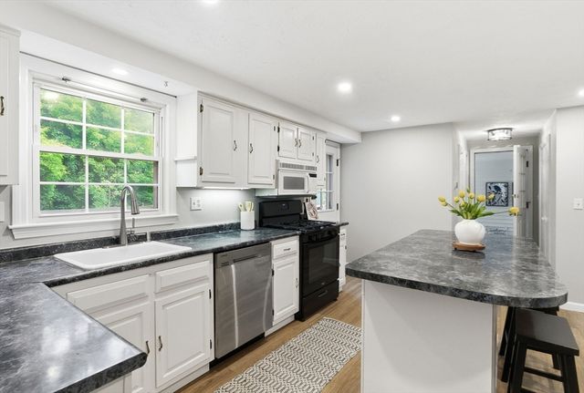 10 Arnold Road, Framingham, MA 01701