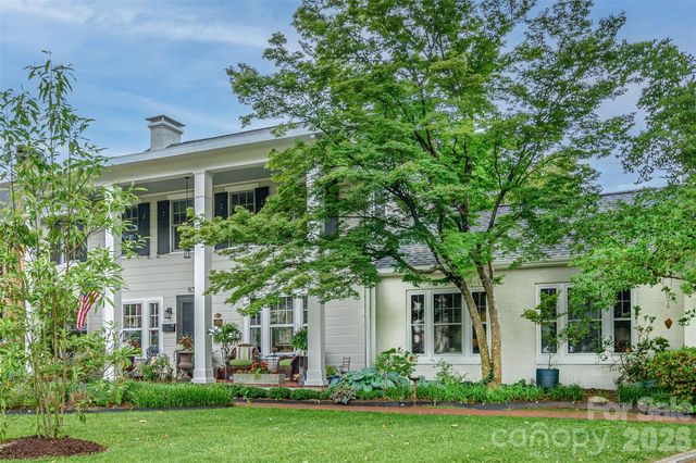 832 4th Avenue W, Hendersonville, NC 28739