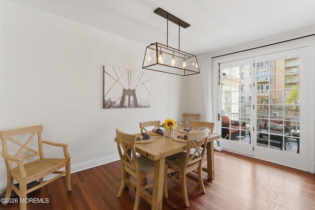 26 Half Moon Isle Isle, Jersey City, NJ 07305