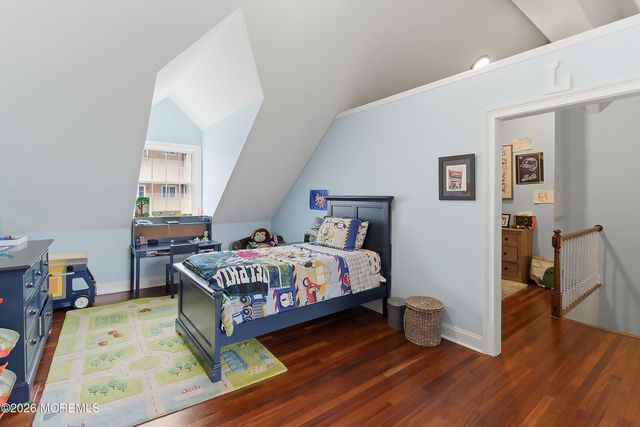 26 Half Moon Isle Isle, Jersey City, NJ 07305