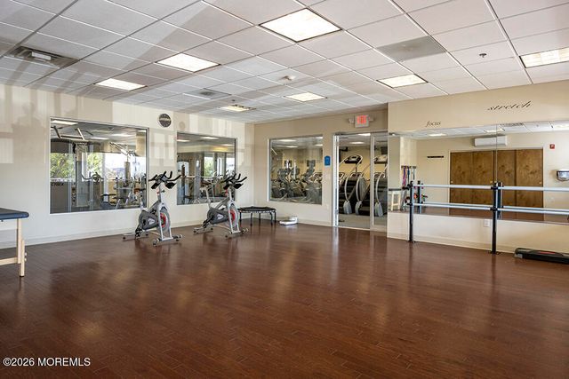 26 Half Moon Isle Isle, Jersey City, NJ 07305