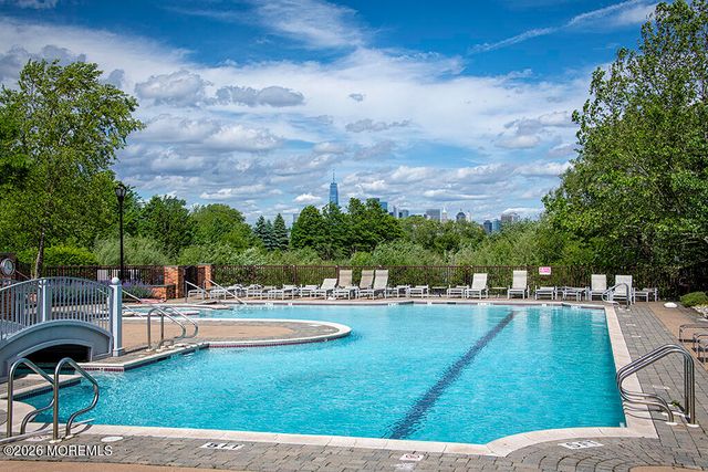 26 Half Moon Isle Isle, Jersey City, NJ 07305