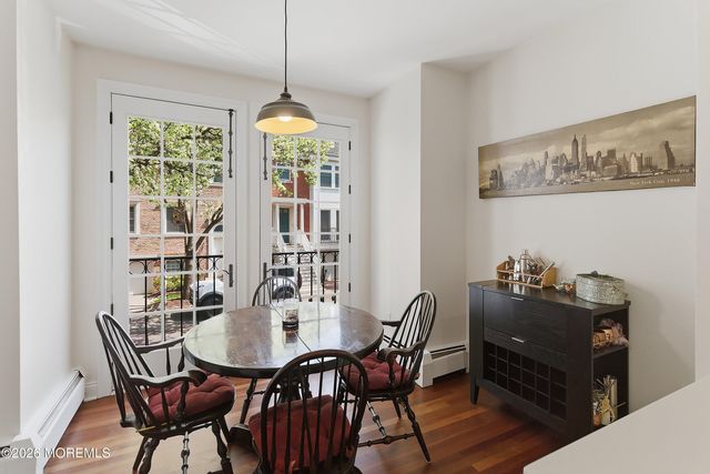 26 Half Moon Isle Isle, Jersey City, NJ 07305