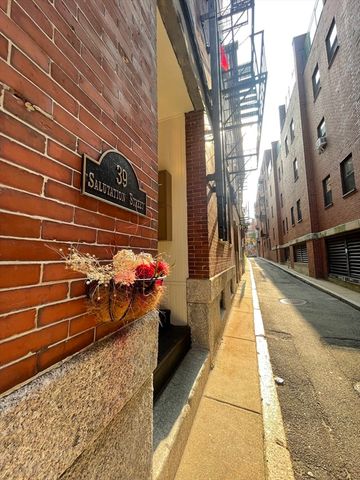 39 Salutation St 4A, Boston, MA 02109