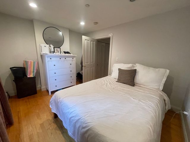 39 Salutation St 4A, Boston, MA 02109