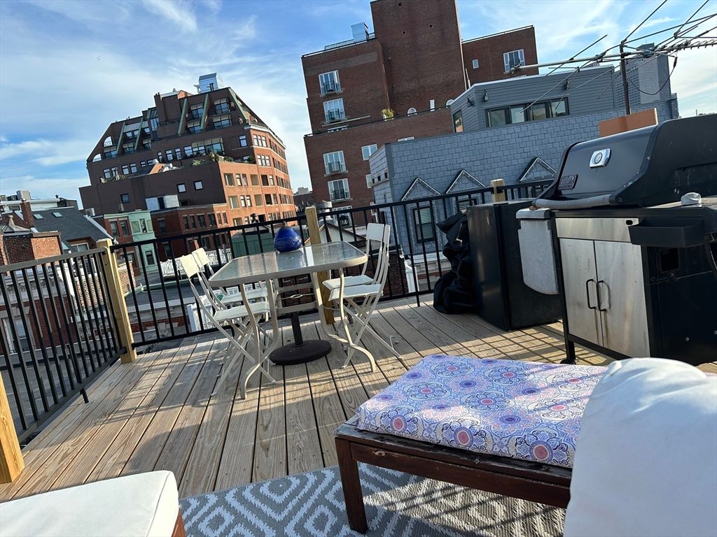 39 Salutation St 4A, Boston, MA 02109