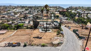 1214 Rimmer Avenue, Pacific Palisades (los Angeles), CA 90272