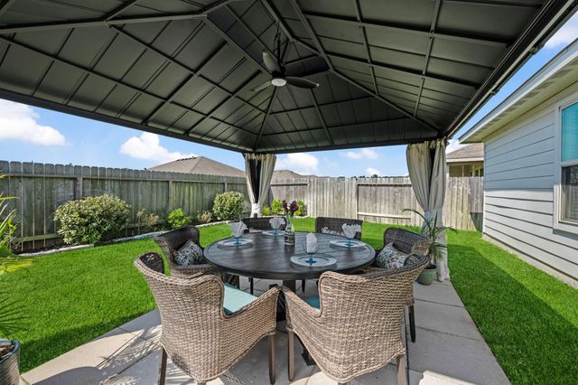 21214 Alder Oaks Drive, New Caney, TX 77357