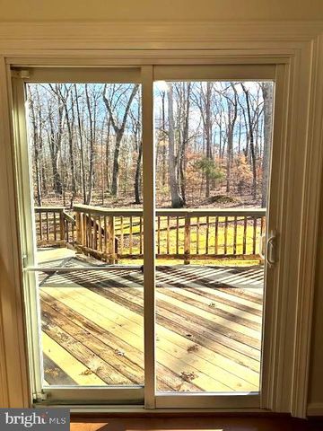 5527 SMITH STATION RD, Fredericksburg, VA 22407