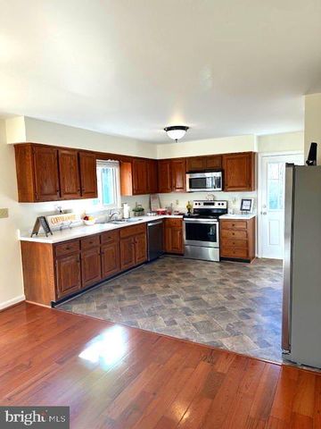 5527 SMITH STATION RD, Fredericksburg, VA 22407