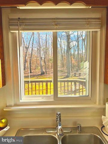 5527 SMITH STATION RD, Fredericksburg, VA 22407