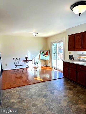 5527 SMITH STATION RD, Fredericksburg, VA 22407