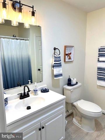 5527 SMITH STATION RD, Fredericksburg, VA 22407