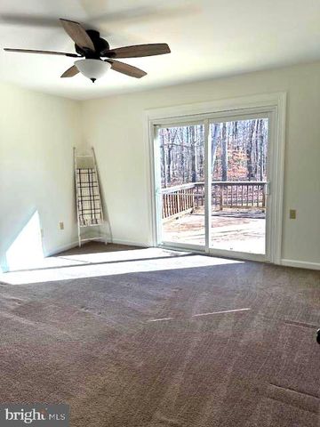 5527 SMITH STATION RD, Fredericksburg, VA 22407