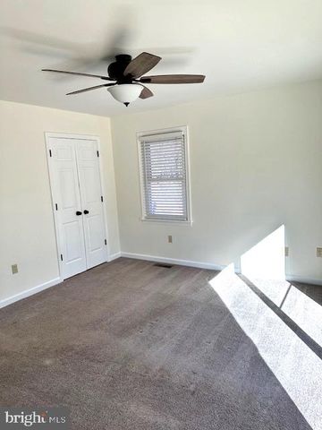 5527 SMITH STATION RD, Fredericksburg, VA 22407