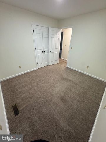 5527 SMITH STATION RD, Fredericksburg, VA 22407