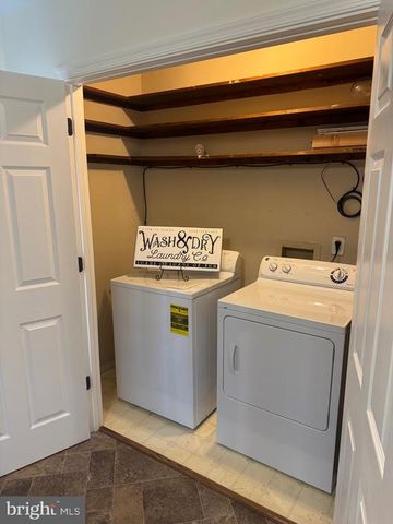 5527 SMITH STATION RD, Fredericksburg, VA 22407