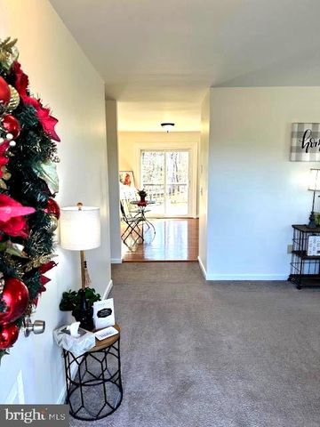 5527 SMITH STATION RD, Fredericksburg, VA 22407