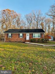 5527 SMITH STATION RD, Fredericksburg, VA 22407
