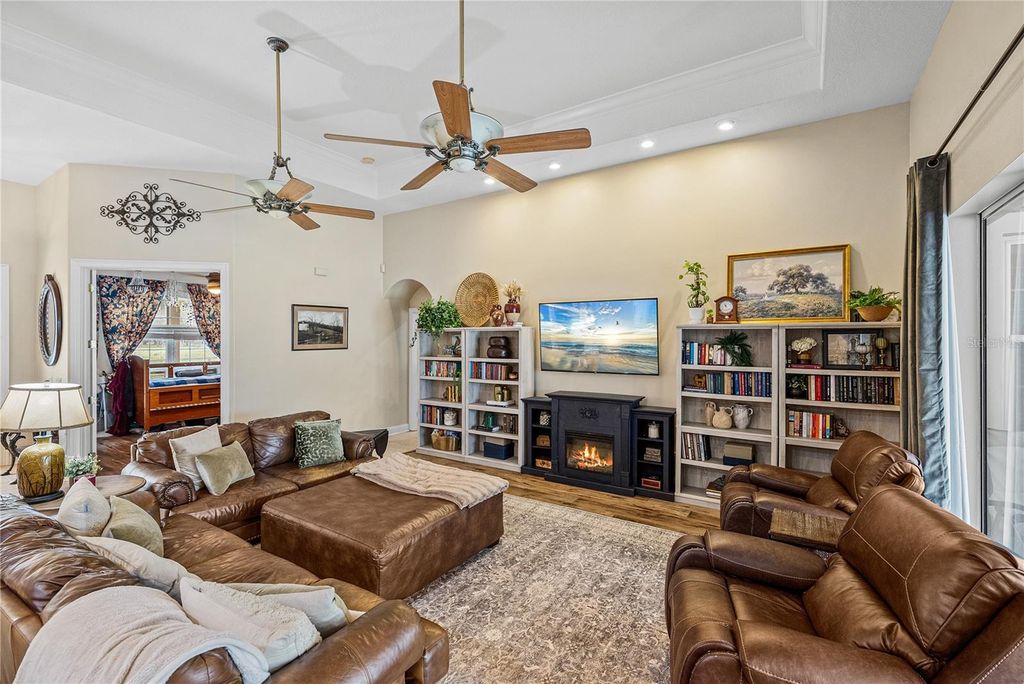 Image 16 of property listing at 15131 BELLAMY BROTHERS BOULEVARD, Dade City, FL 33525