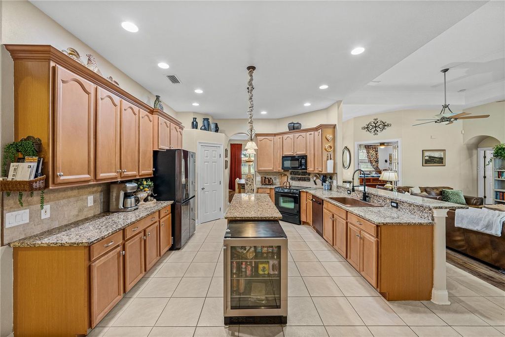 Image 20 of property listing at 15131 BELLAMY BROTHERS BOULEVARD, Dade City, FL 33525