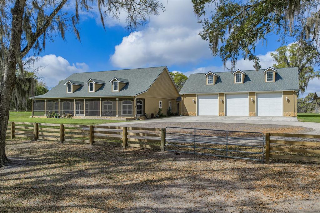 Image 7 of property listing at 15131 BELLAMY BROTHERS BOULEVARD, Dade City, FL 33525