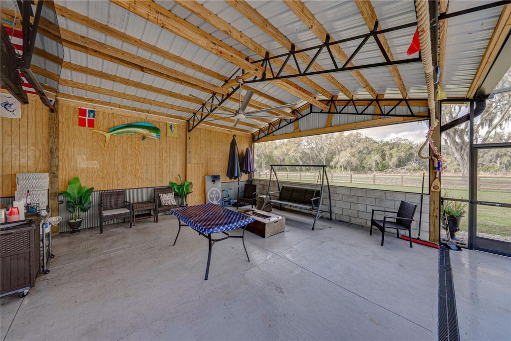 Image 71 of property listing at 15131 BELLAMY BROTHERS BOULEVARD, Dade City, FL 33525