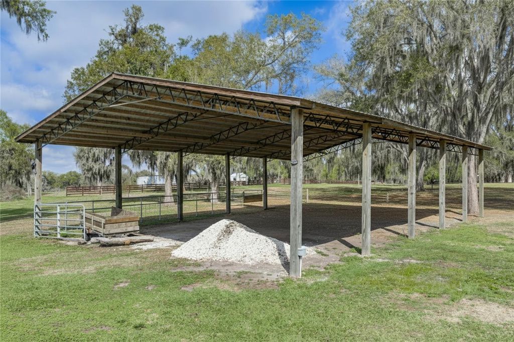 Image 81 of property listing at 15131 BELLAMY BROTHERS BOULEVARD, Dade City, FL 33525