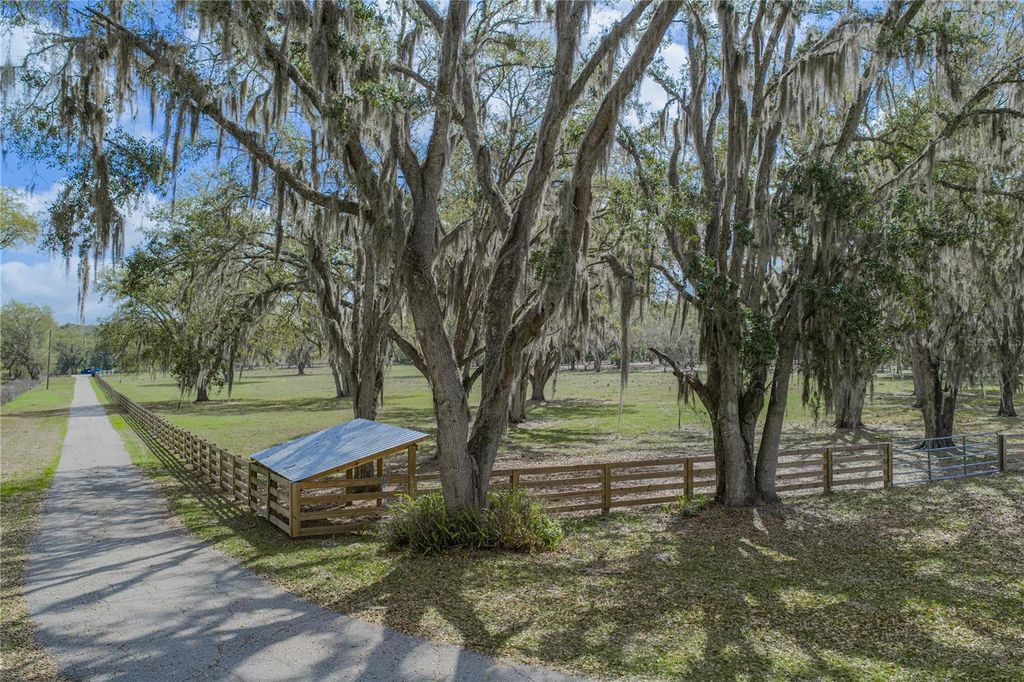 Image 83 of property listing at 15131 BELLAMY BROTHERS BOULEVARD, Dade City, FL 33525