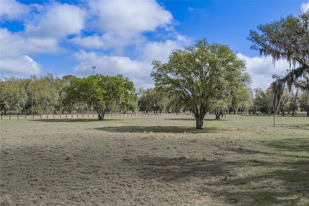 Image 87 of property listing at 15131 BELLAMY BROTHERS BOULEVARD, Dade City, FL 33525